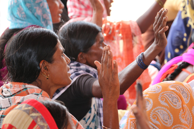 Hundreds Massed for the 2 days Mega Prayer organized by Grace Ministry at Pavagada, Tumkur. The Pavagada Prayer Meetings was a great blessing to the hundreds who gathered. 